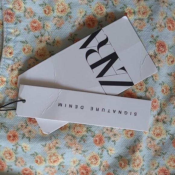 NWT ZARA FLOWER PRINT SHORTS - Picture 4 of 6